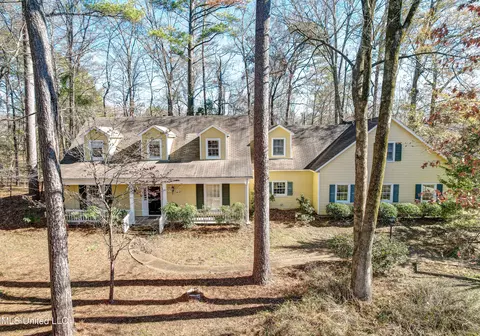7 Oakleigh Pl, Jackson, MS 39211