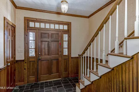 Entry Way - 7 Oakleigh Pl, Jackson, MS 39211 photo 2 of 5