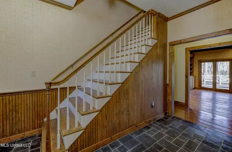 Entry Way - 7 Oakleigh Pl, Jackson, MS 39211 photo 3 of 5