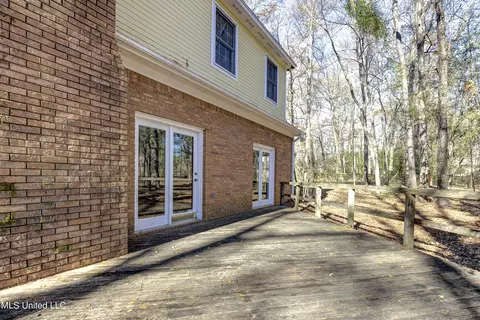 Exterior - 7 Oakleigh Pl, Jackson, MS 39211 photo 9 of 16