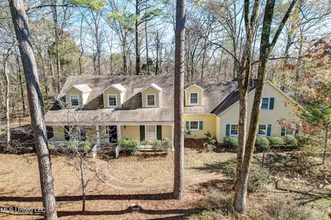 Exterior - 7 Oakleigh Pl, Jackson, MS 39211 photo 8 of 16