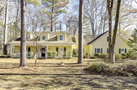 Exterior - 7 Oakleigh Pl, Jackson, MS 39211 photo 2 of 16