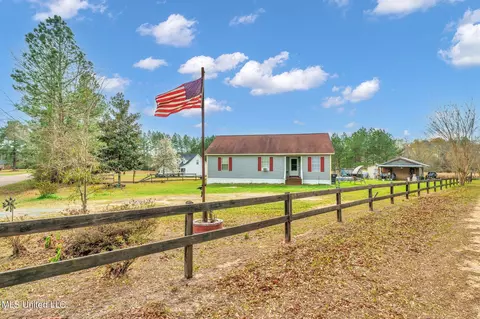153 Hickory Grove Church Rd, Sumrall, MS 39482