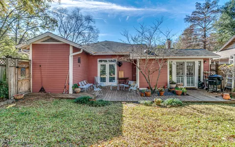 Exterior - 850 Fairview St, Jackson, MS 39202 photo 5 of 6
