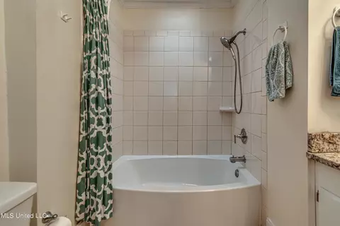 Bath - 850 Fairview St, Jackson, MS 39202 photo 1 of 2