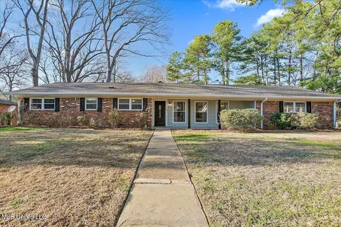 1008 Dogwood Dr, Clinton, MS 39056