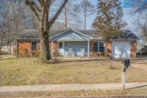 5720 Patricia Dr, Horn Lake, MS 38637