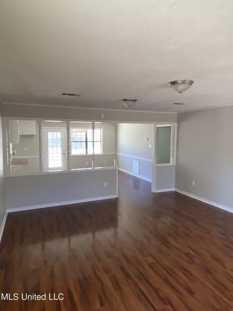 Other - 319 Red Oak Dr, Jackson, MS 39212 photo 1 of 9