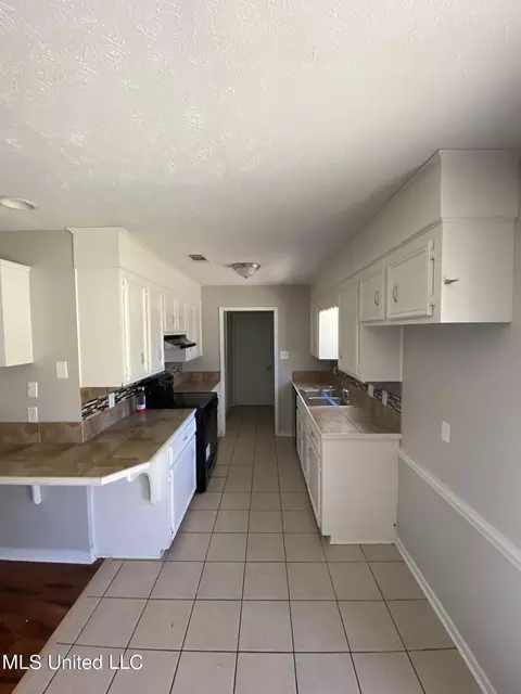 Other - 319 Red Oak Dr, Jackson, MS 39212 photo 6 of 9