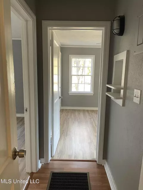Entry Way - 4912 Eden Ln, Jackson, MS 39206 photo 2 of 2