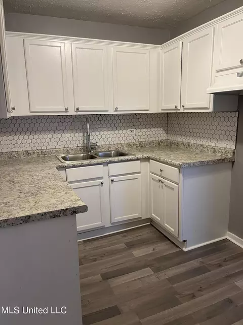 Kitchen - 4912 Eden Ln, Jackson, MS 39206 photo 1 of 3