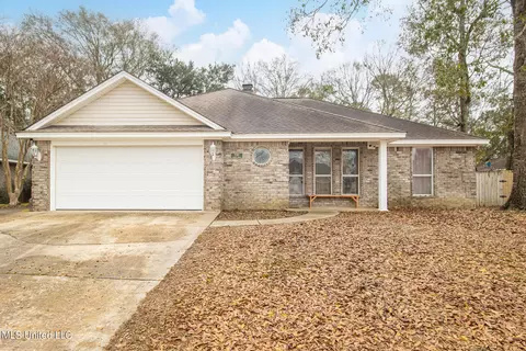 7310 W Falcon Cir, Ocean Springs, MS 39564