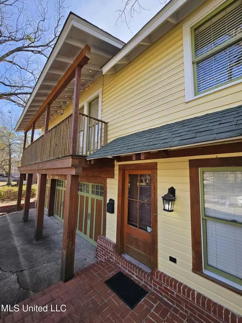 715 Gillespie St, Jackson, MS 39202 photo 1
