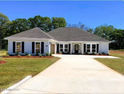 150 Firefly Dr, Lucedale, MS 39452