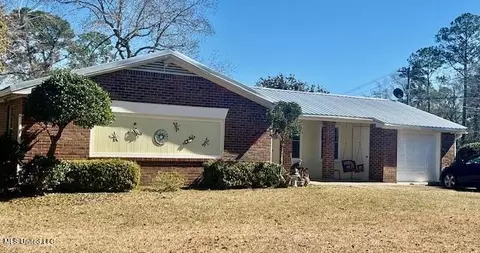 7500 Reston Dr, Biloxi, MS 39532
