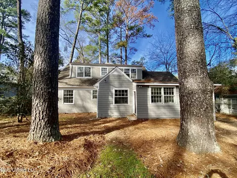 Exterior - 4554 Meadowridge Dr, Jackson, MS 39206 photo 4 of 5