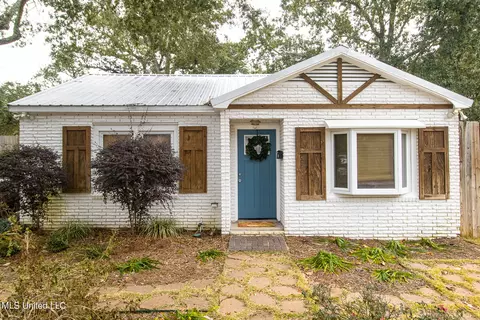 132 Saint George Ave, Biloxi, MS 39530