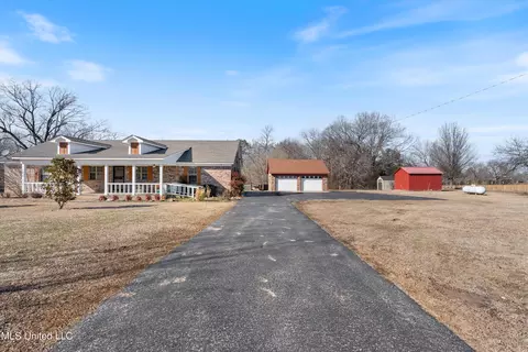 Exterior - 7411 Peyton Rd, Coldwater, MS 38618 photo 3 of 9