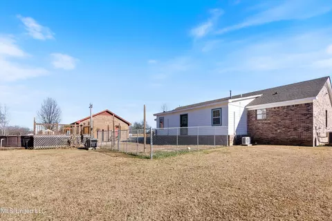 Exterior - 7411 Peyton Rd, Coldwater, MS 38618 photo 8 of 9