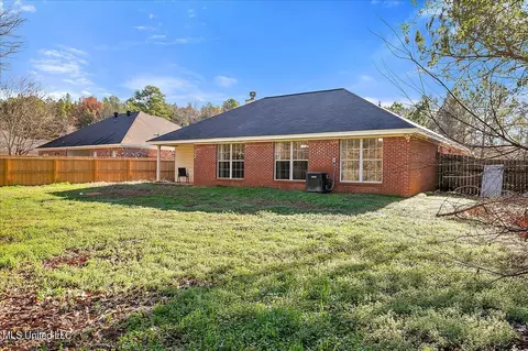 Exterior - 653 Post Oak Pl, Pearl, MS 39208 photo 3 of 6