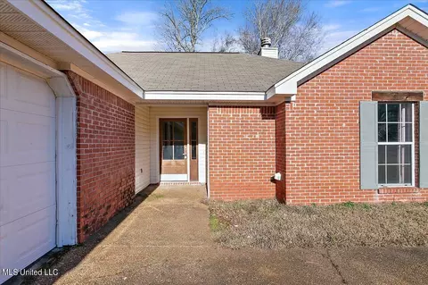 Exterior - 653 Post Oak Pl, Pearl, MS 39208 photo 4 of 6