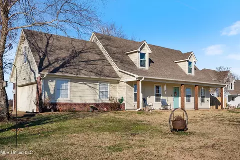 Exterior - 4596 Bolin Rd, Hernando, MS 38632 photo 2 of 5