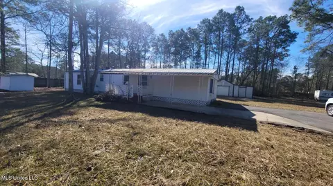 13301 Larkin Dr, Biloxi, MS 39532