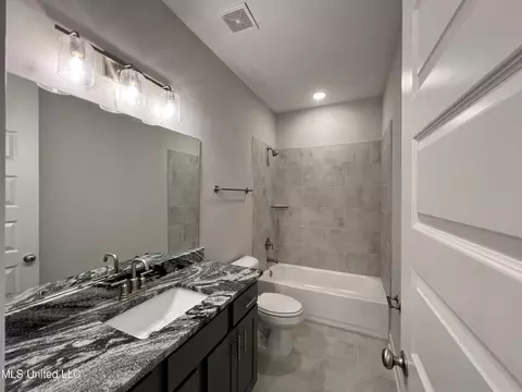 Bath - 6768 Sunrise Loop E, Olive Branch, MS 38654 photo 3 of 3
