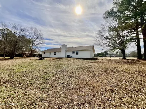 Exterior - 1115 SE 5th St, Magee, MS 39111 photo 6 of 7