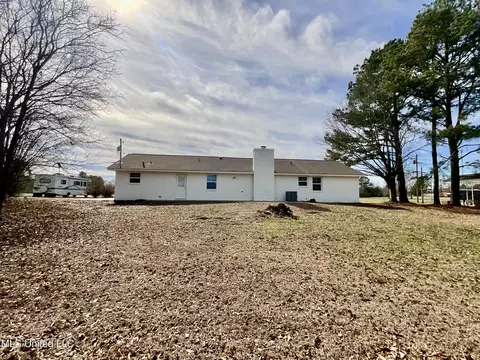 Exterior - 1115 SE 5th St, Magee, MS 39111 photo 5 of 7