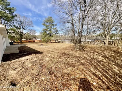 Exterior - 1115 SE 5th St, Magee, MS 39111 photo 3 of 7