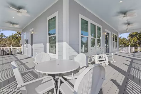 Dining - 107 Keller Beach Ave, Biloxi, MS 39530 photo 3 of 3