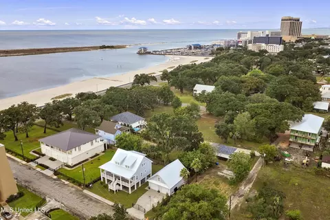 View/Area - 107 Keller Beach Ave, Biloxi, MS 39530 photo 9 of 13