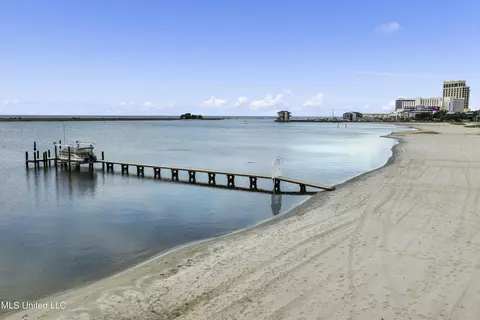 View/Area - 107 Keller Beach Ave, Biloxi, MS 39530 photo 5 of 13
