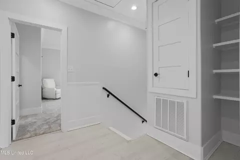 Entry Way - 107 Keller Beach Ave, Biloxi, MS 39530 photo 3 of 3