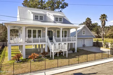 Exterior - 107 Keller Beach Ave, Biloxi, MS 39530 photo 4 of 14