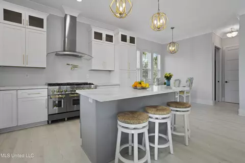 Kitchen - 107 Keller Beach Ave, Biloxi, MS 39530 photo 2 of 6