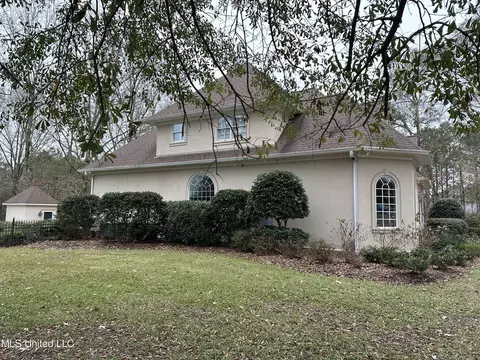 Exterior - 203 NE Oak Hill Dr, Brookhaven, MS 39601 photo 8 of 9