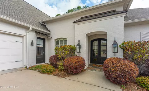 Exterior - 134 Bristol Dr, Madison, MS 39110 photo 5 of 17
