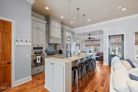 Kitchen - 134 Bristol Dr, Madison, MS 39110 photo 2 of 4