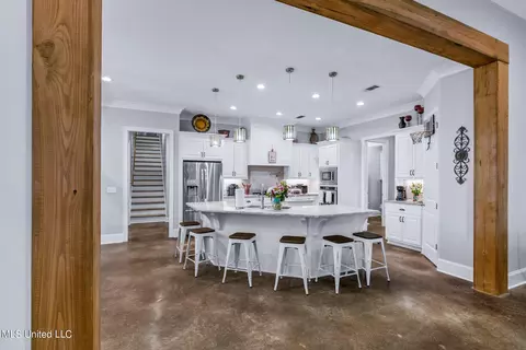 Kitchen - 316 Stump Ridge Rd, Brandon, MS 39047 photo 2 of 10