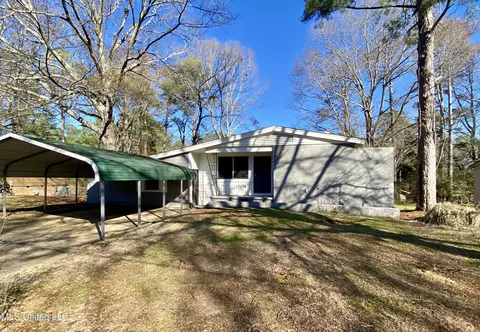 1662 Dianne Dr, Jackson, MS 39204 photo 1