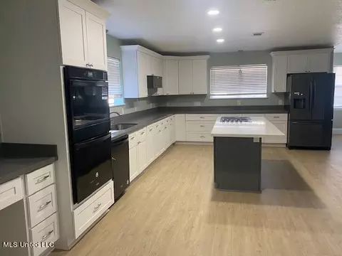 Kitchen - 16 39th St, Gulfport, MS 39507 photo 1 of 1
