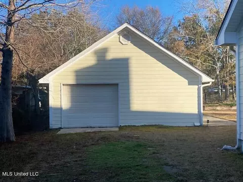 Exterior - 16 39th St, Gulfport, MS 39507 photo 2 of 6