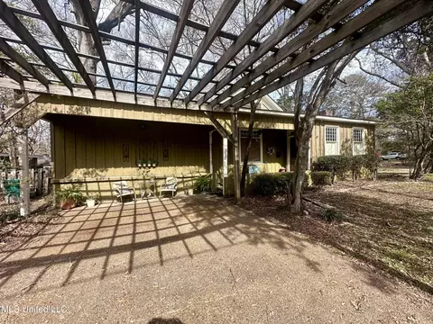 Exterior - 517 E Academy St, Canton, MS 39046 photo 5 of 9