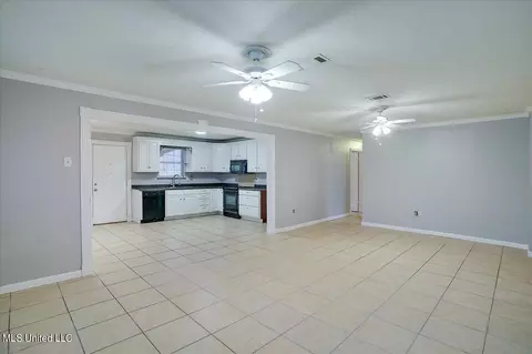 Kitchen - 100 Sandy Hills Rd, Brandon, MS 39047 photo 1 of 5