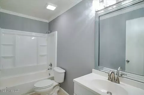 Bath - 100 Sandy Hills Rd, Brandon, MS 39047 photo 3 of 3