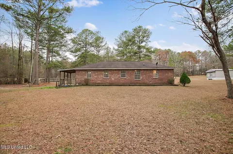 Exterior - 100 Sandy Hills Rd, Brandon, MS 39047 photo 7 of 11