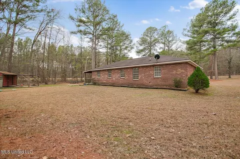 Exterior - 100 Sandy Hills Rd, Brandon, MS 39047 photo 8 of 11
