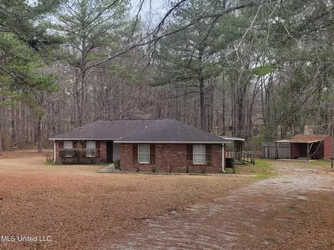 100 Sandy Hills Rd, Brandon, MS 39047